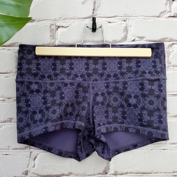 Lululemon Boogie Shorts Mini Prisma Nightfall